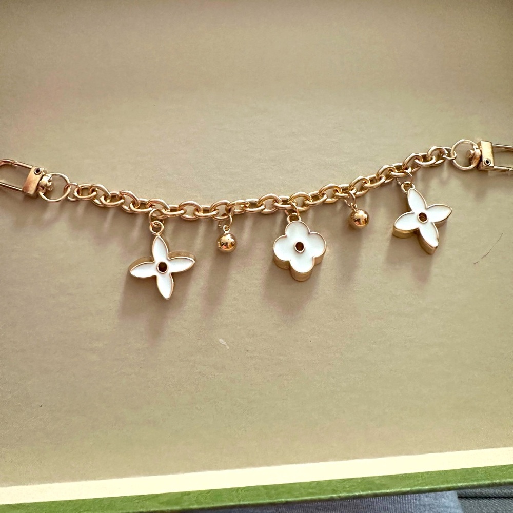 Fashion Gold and White Floral Bag Charm